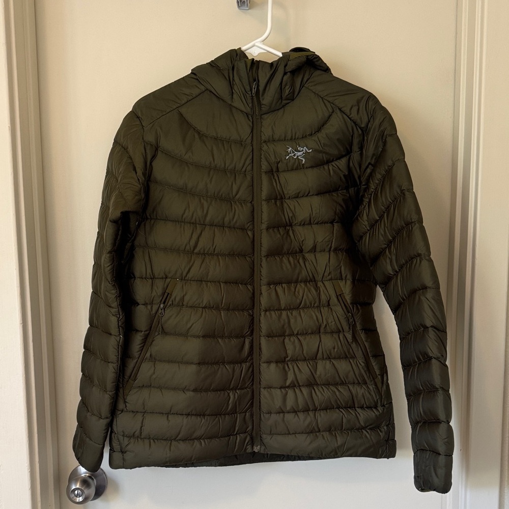 Arc'teryx Cerium LT hoodie puffer